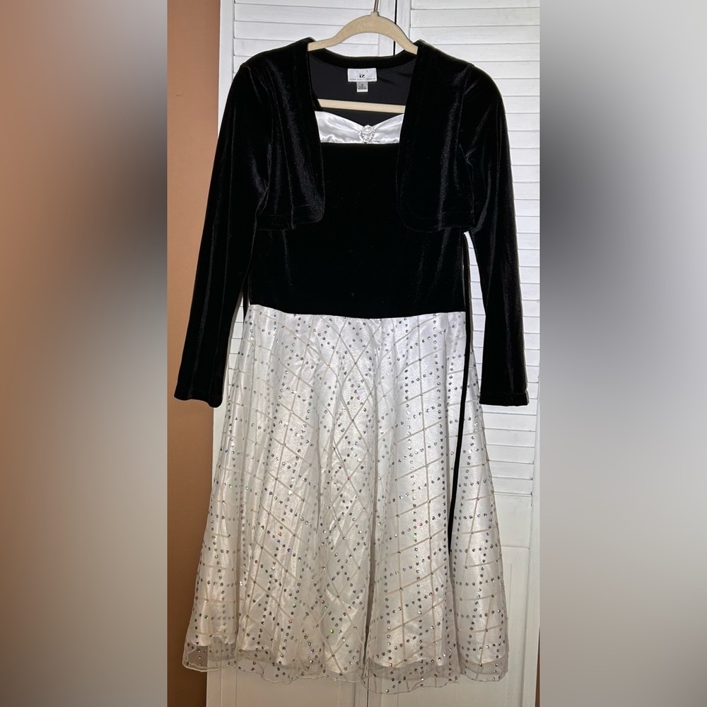 Girls Size 16 IZ Byer black velvet white satin glittery holiday dress vintage